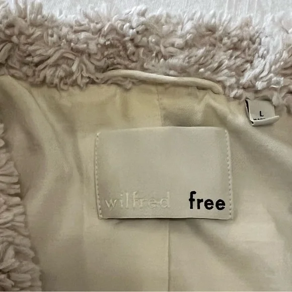 Aritzia Wilfred Free faux fur coat - Picture 8 of 8